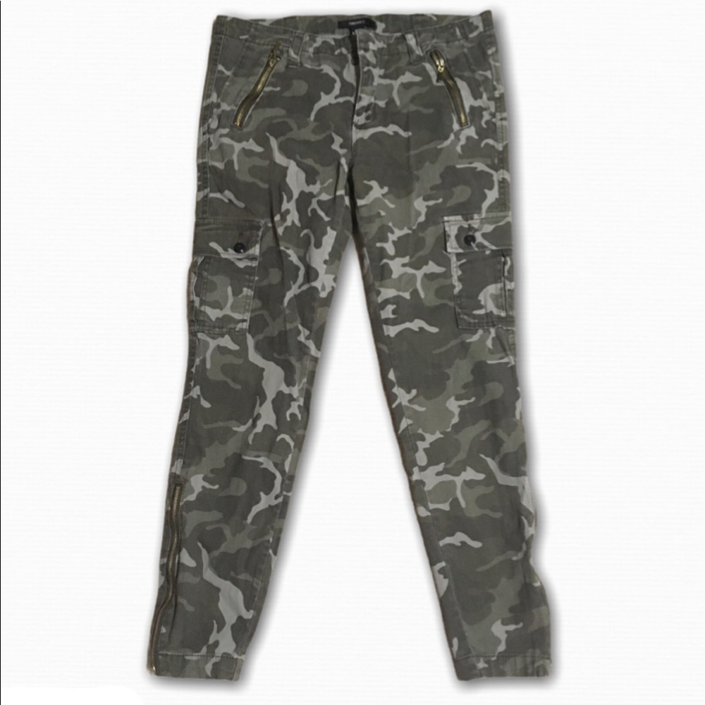 Forever 21 Camouflage Pants Size 28